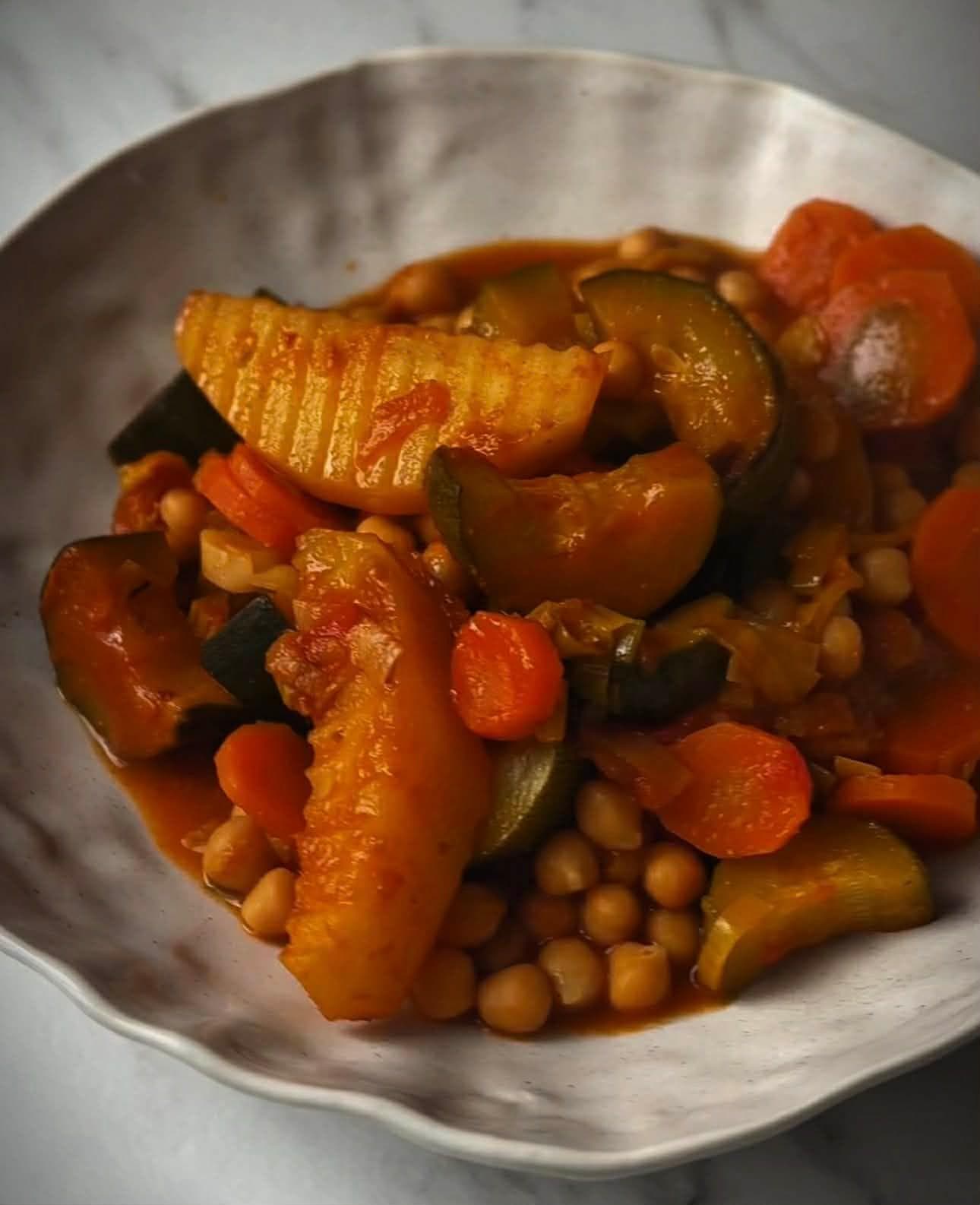 Սիսեռով ու բանջարեղենով ապուր