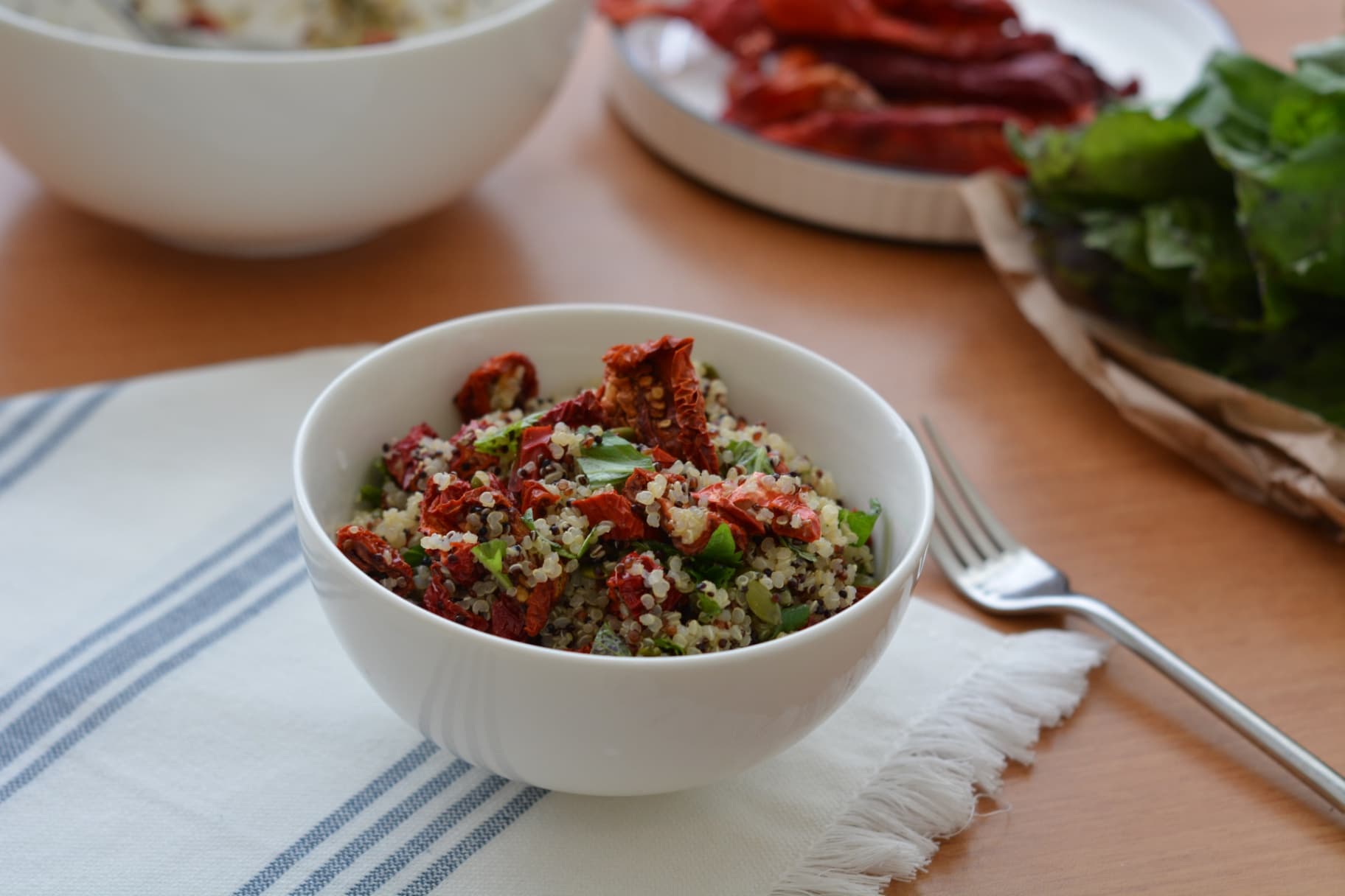 Քինոայով և չրերով աղցան - Image 4